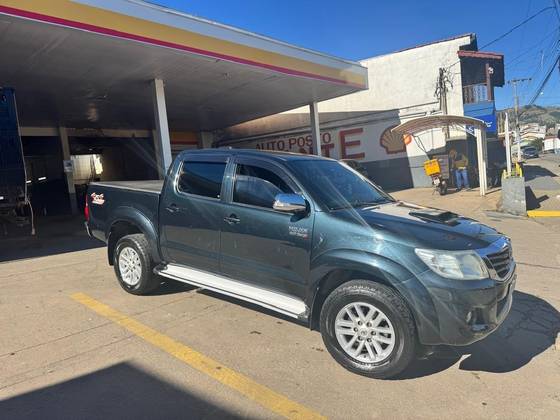 TOYOTA HILUX 3.0 SRV 4X4 CD 16V TURBO INTERCOOLER DIESEL 4P AUTOMÁTICO TOYOTA HILUX 3.0 SRV 4X4 CD 16V TURBO INTERCOOLER DIESEL 4P AUTOMÁTICO